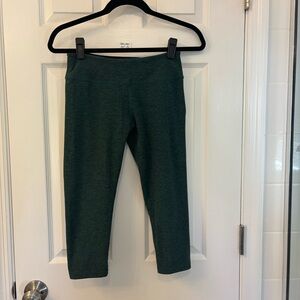 Beyond Yoga Spacedye High Waisted Cropped Leggings – Forest Green, Size Medium